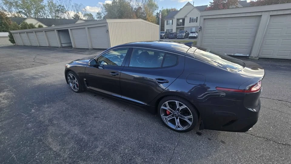 2019 Kia Stinger GT - Image 8 of 17