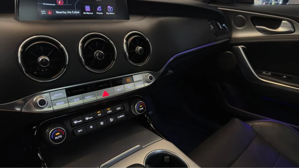 2019 Kia Stinger GT - Image 11 of 20