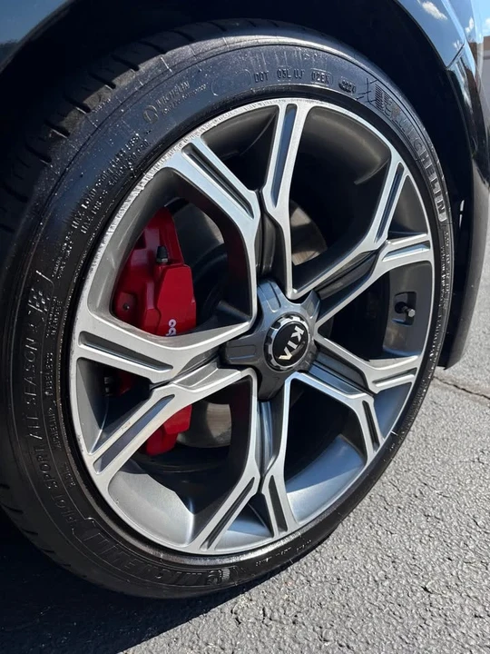 2019 Kia Stinger GT - Image 9 of 10