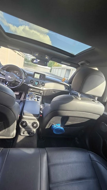 2019 Kia Stinger GT - Image 11 of 17