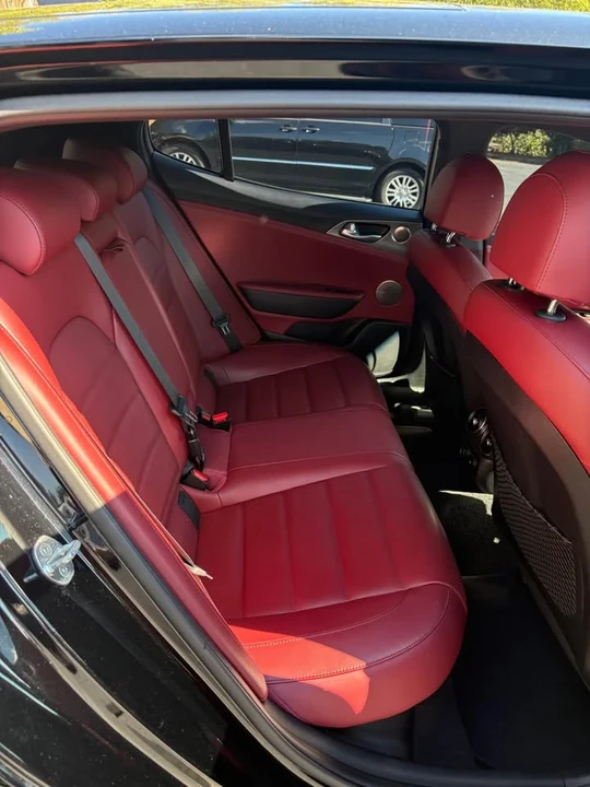 2019 Kia Stinger GT - Image 8 of 10