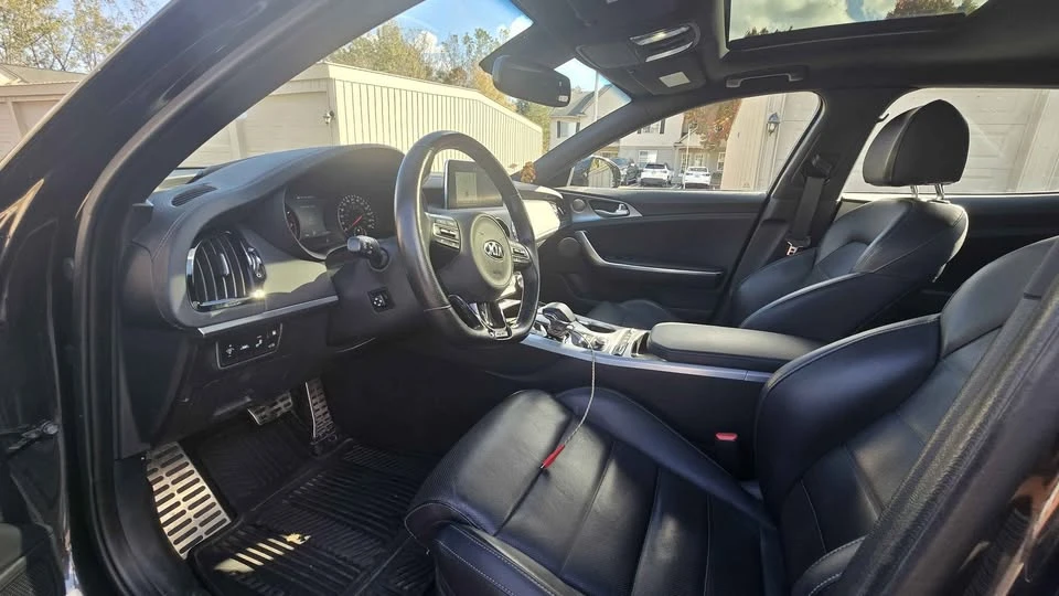 2019 Kia Stinger GT - Image 12 of 17