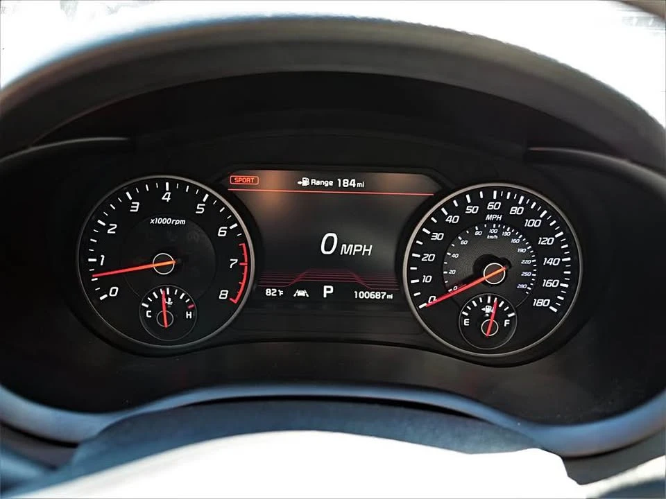 2019 Kia Stinger GT - Image 8 of 20