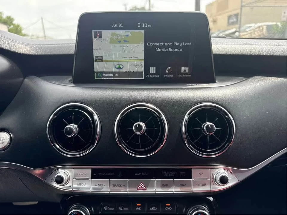 2019 Kia Stinger GT - Image 11 of 18