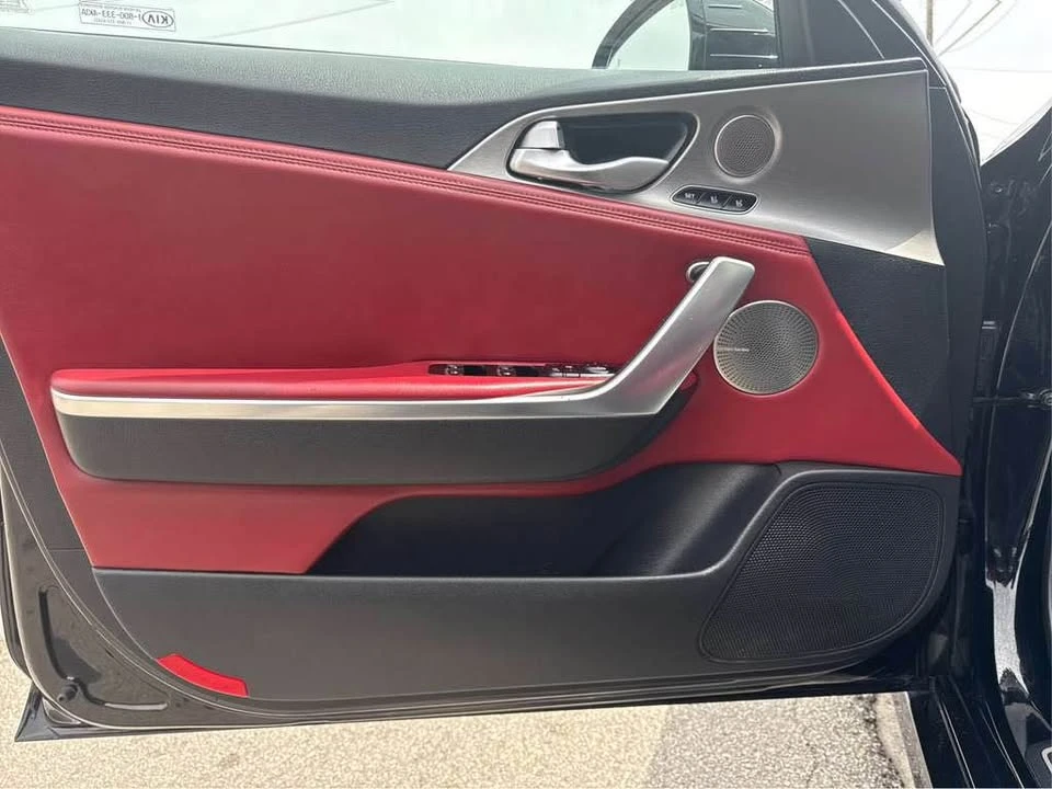 2019 Kia Stinger GT - Image 15 of 18