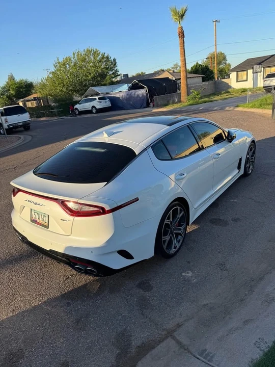 2019 Kia Stinger GT - Image 9 of 15