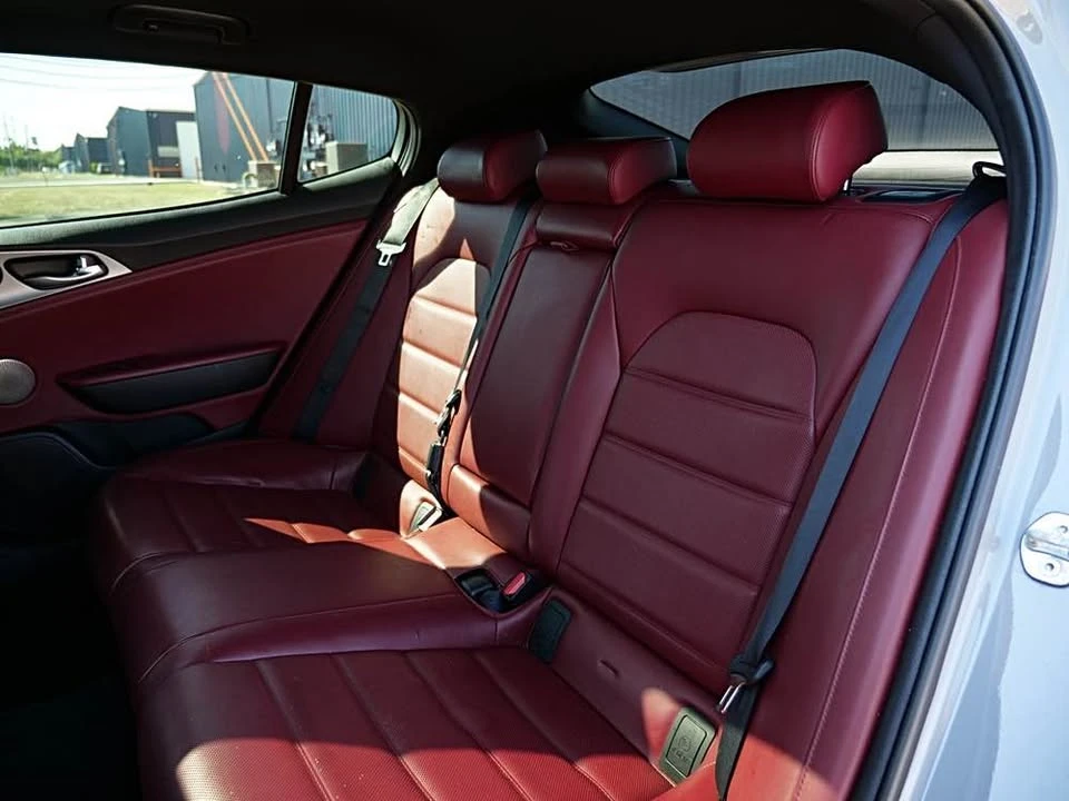 2019 Kia Stinger GT - Image 14 of 20