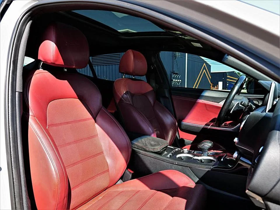 2019 Kia Stinger GT - Image 16 of 20