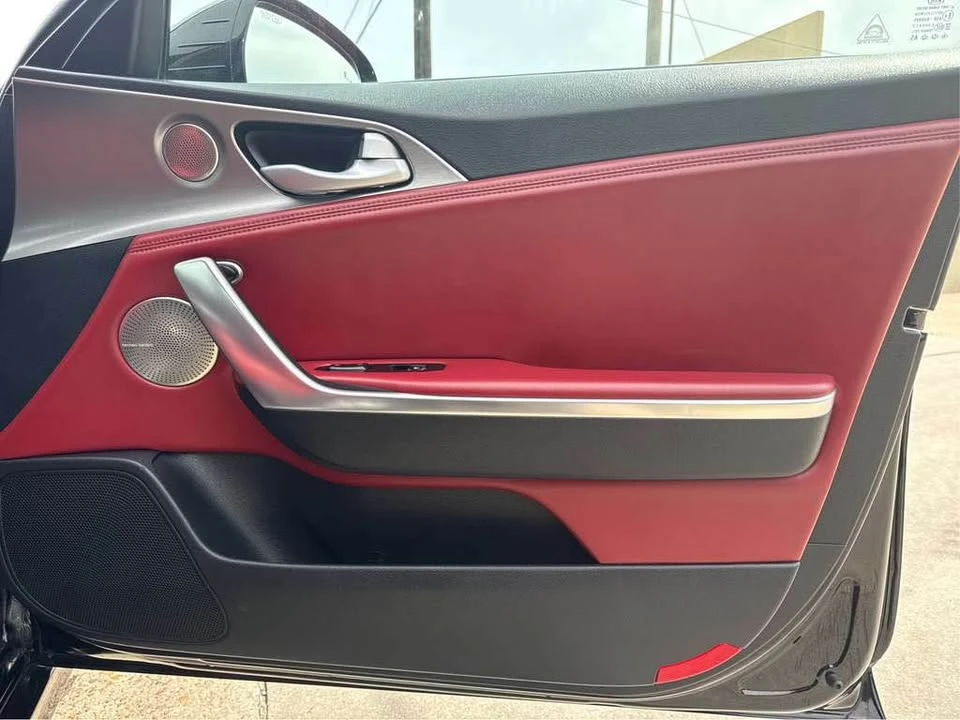 2019 Kia Stinger GT - Image 14 of 18