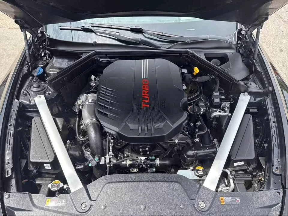 2019 Kia Stinger GT - Image 9 of 18