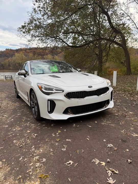 2019 Kia Stinger GT - Image 2 of 6