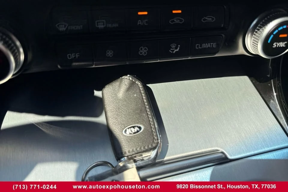 2019 Kia Stinger GT - Image 9 of 19