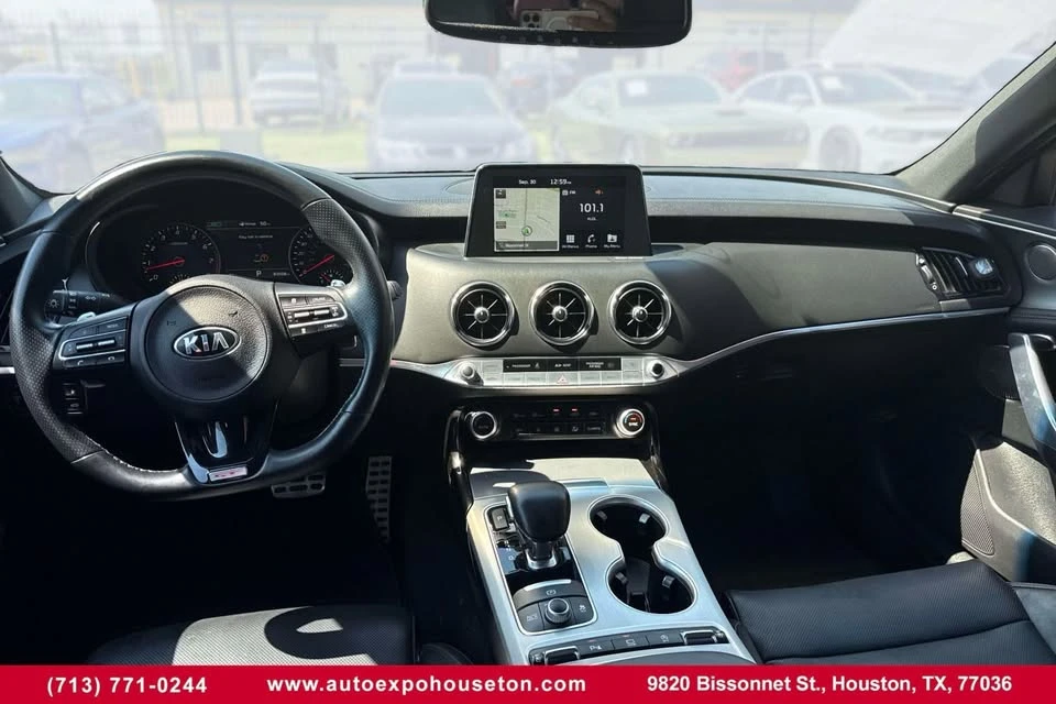 2019 Kia Stinger GT - Image 11 of 19