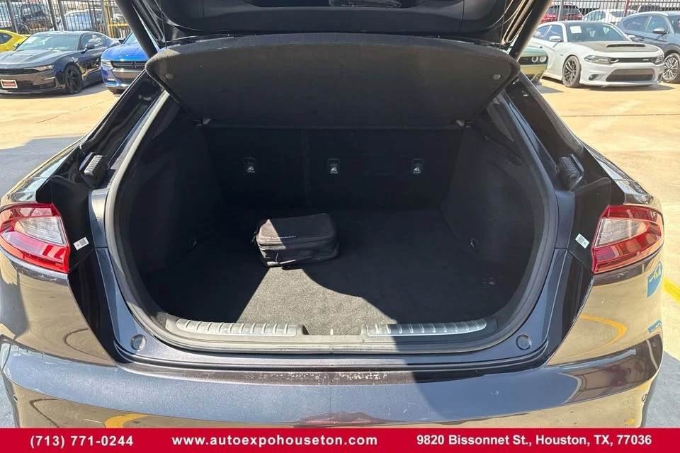 2019 Kia Stinger GT - Image 16 of 19