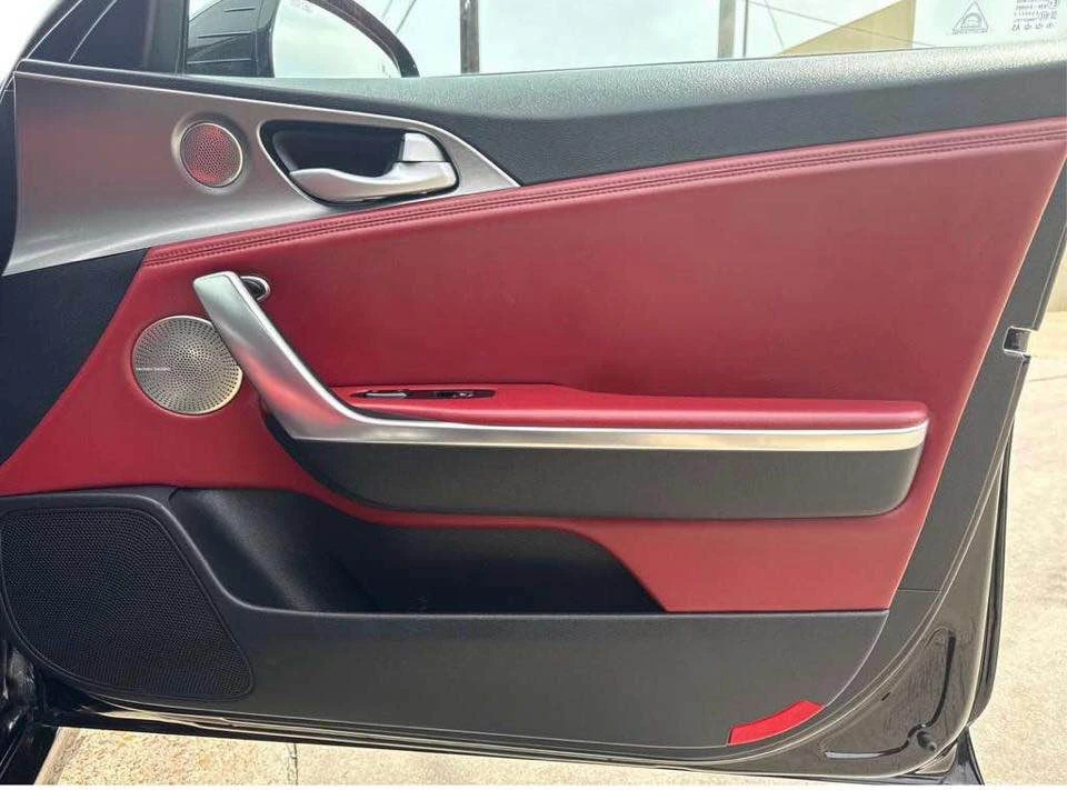 2019 Kia Stinger GT - Image 15 of 16