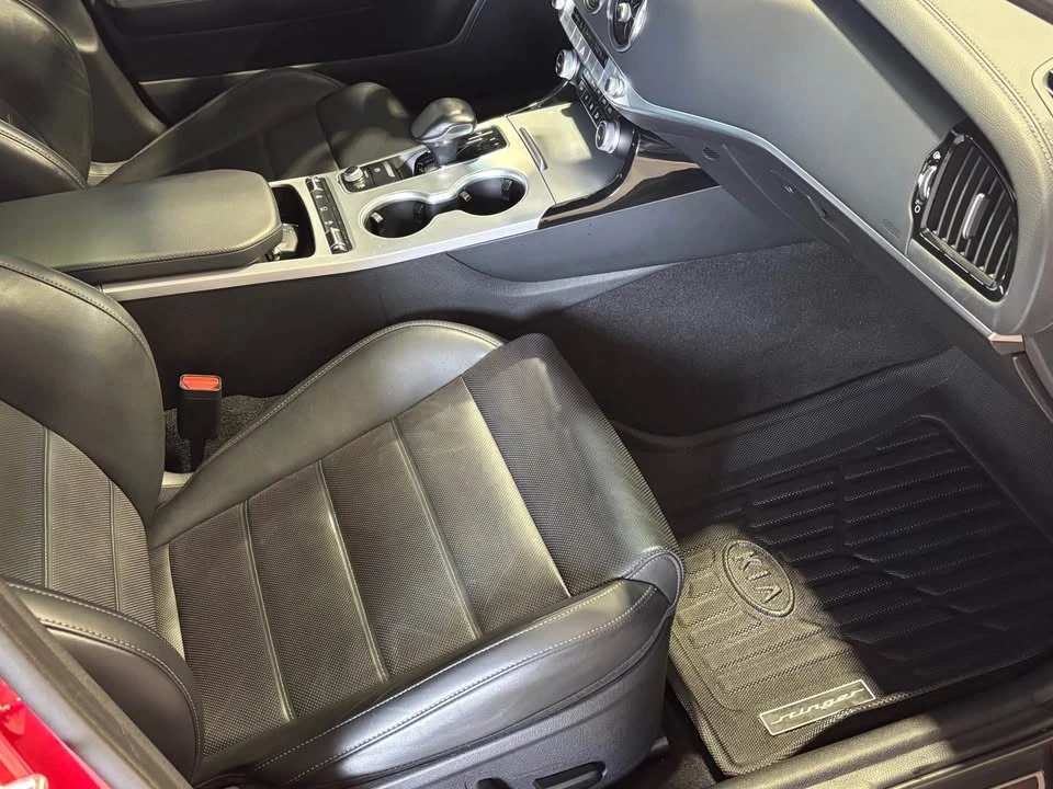 2019 Kia Stinger GT - Image 17 of 20