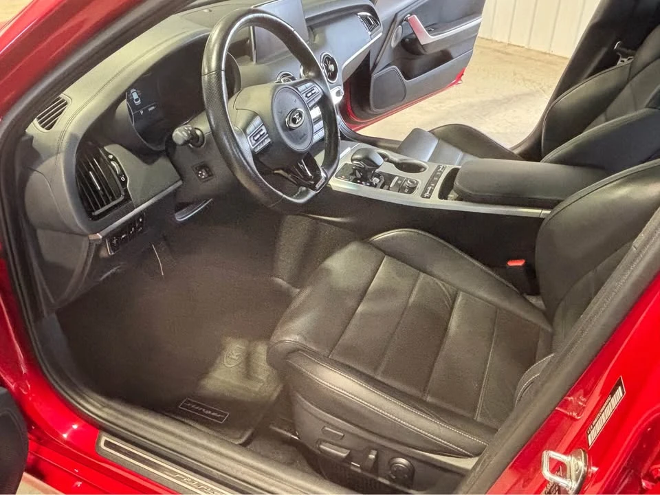 2019 Kia Stinger GT - Image 15 of 20