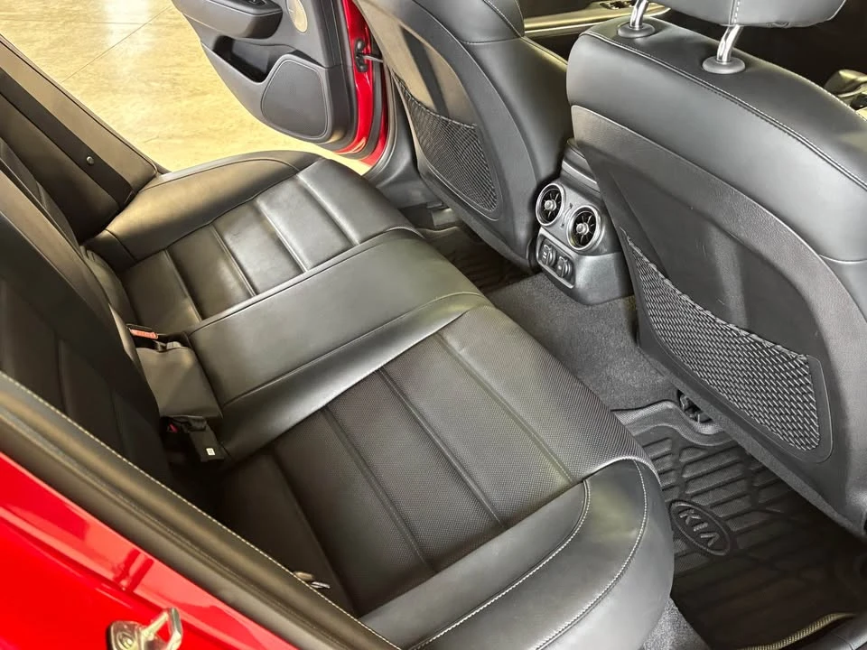 2019 Kia Stinger GT - Image 18 of 20