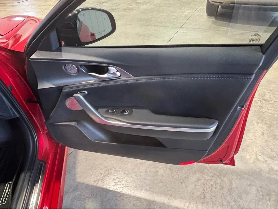 2019 Kia Stinger GT - Image 16 of 20