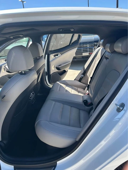 2019 Kia Stinger GT - Image 6 of 10