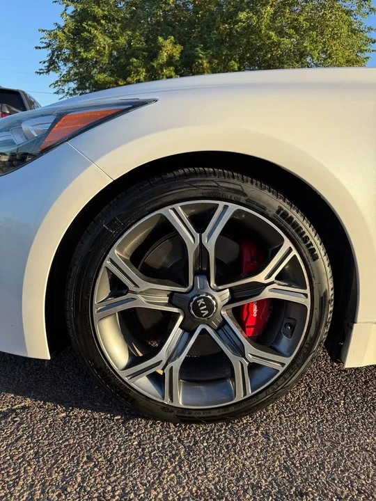 2019 Kia Stinger GT - Image 11 of 15