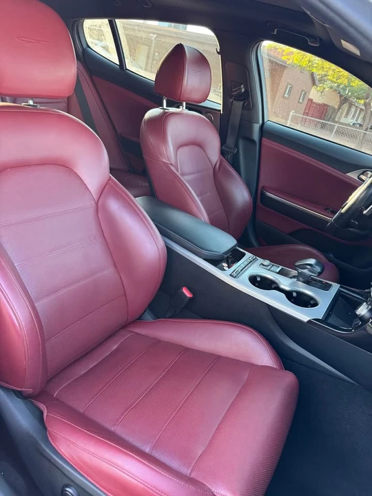 2019 Kia Stinger GT - Image 14 of 15
