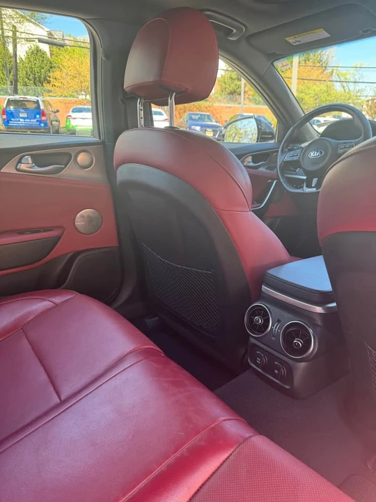 2019 Kia Stinger GT - Image 11 of 13