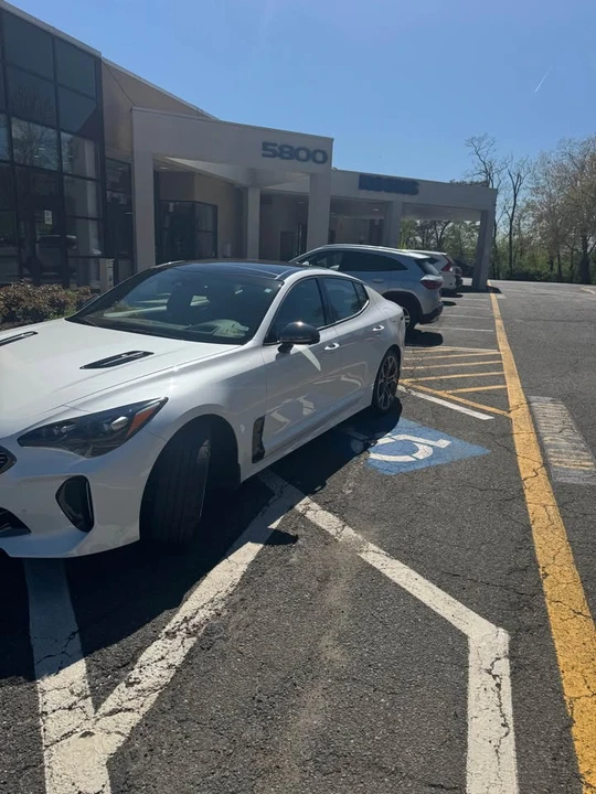 2019 Kia Stinger GT - Image 7 of 13