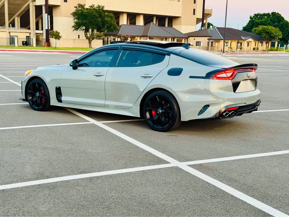2019 Kia Stinger GT - Image 5 of 20