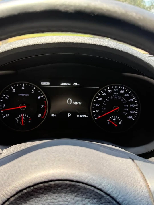 2019 Kia Stinger GT - Image 8 of 9