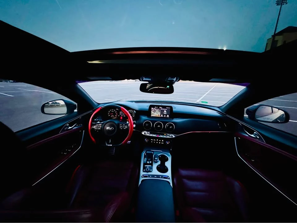 2019 Kia Stinger GT - Image 16 of 20