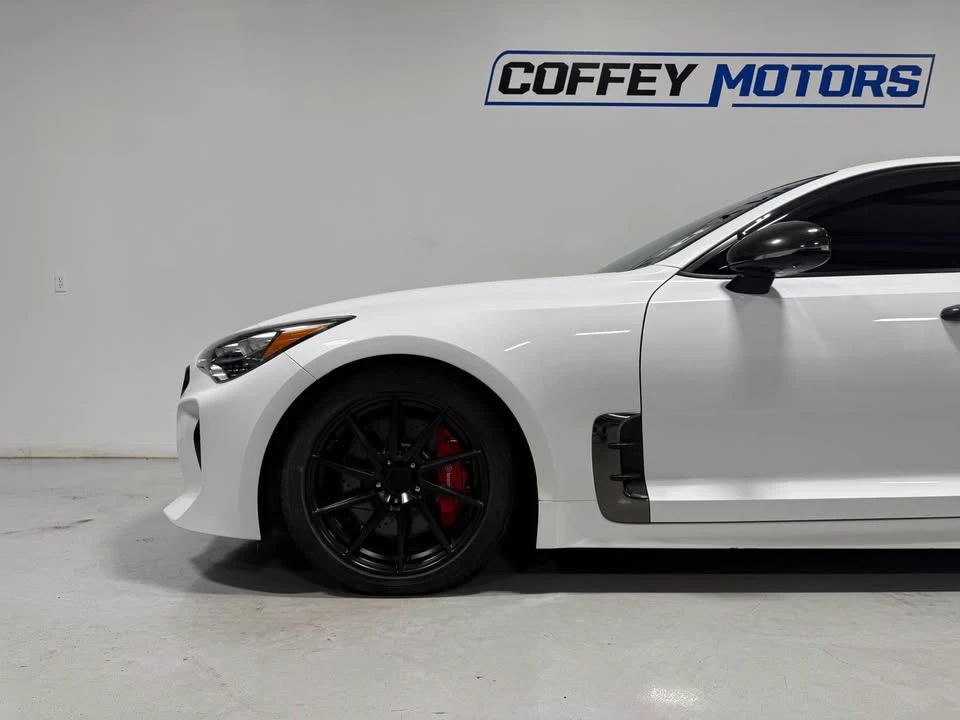 2019 Kia Stinger GT - Image 10 of 18