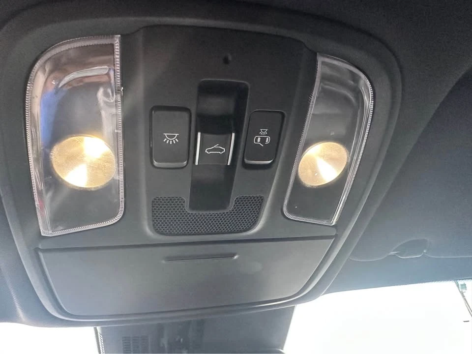 2019 Kia Stinger GT - Image 11 of 18