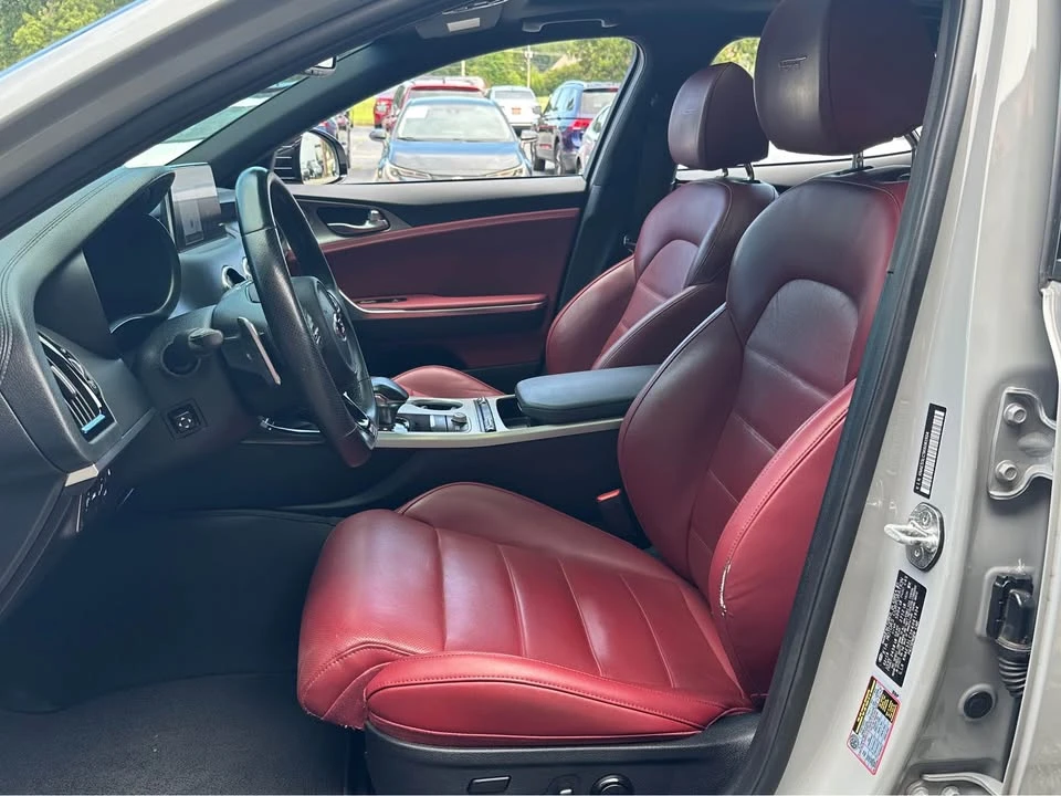 2019 Kia Stinger GT - Image 9 of 20