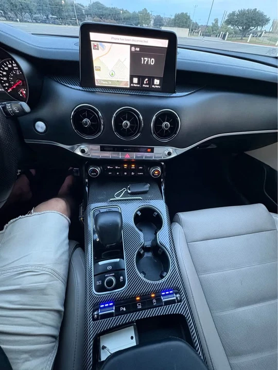 2019 Kia Stinger - Image 16 of 19