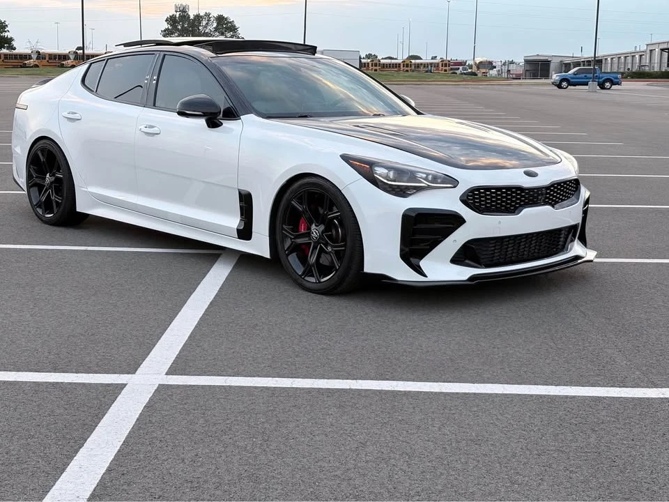 2019 Kia Stinger - Image 4 of 19
