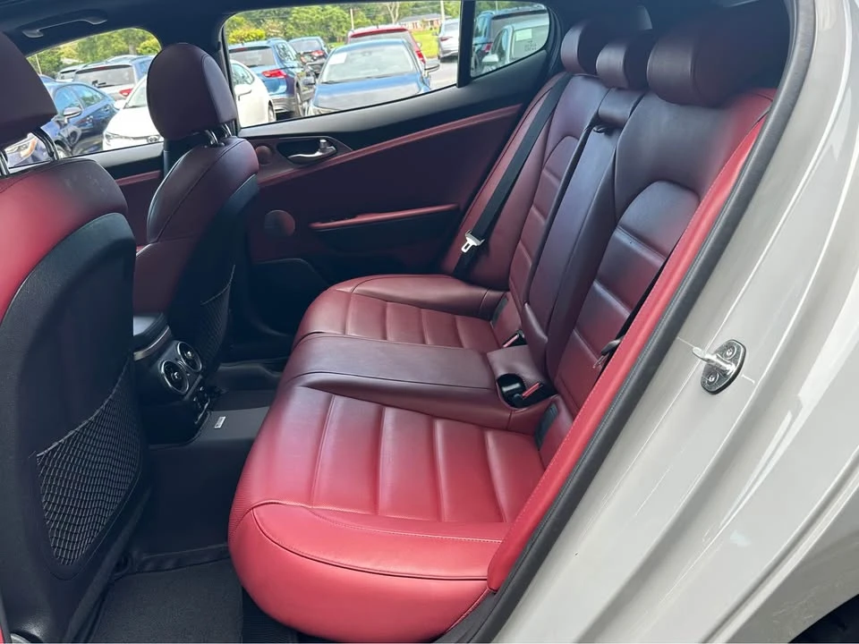2019 Kia Stinger GT - Image 10 of 20