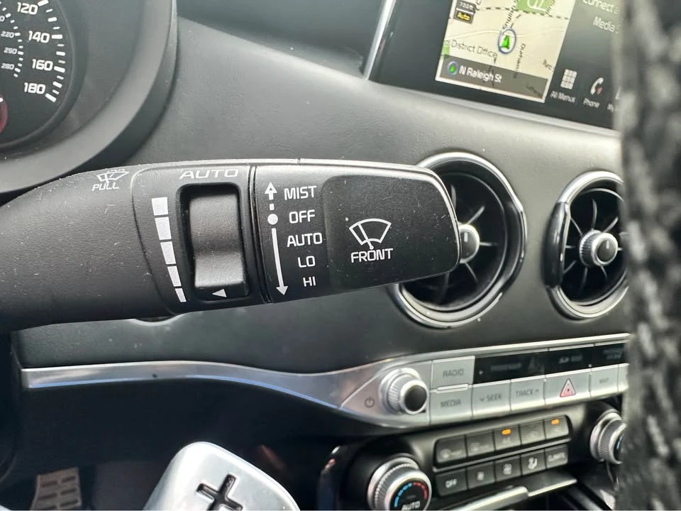 2019 Kia Stinger GT - Image 6 of 18
