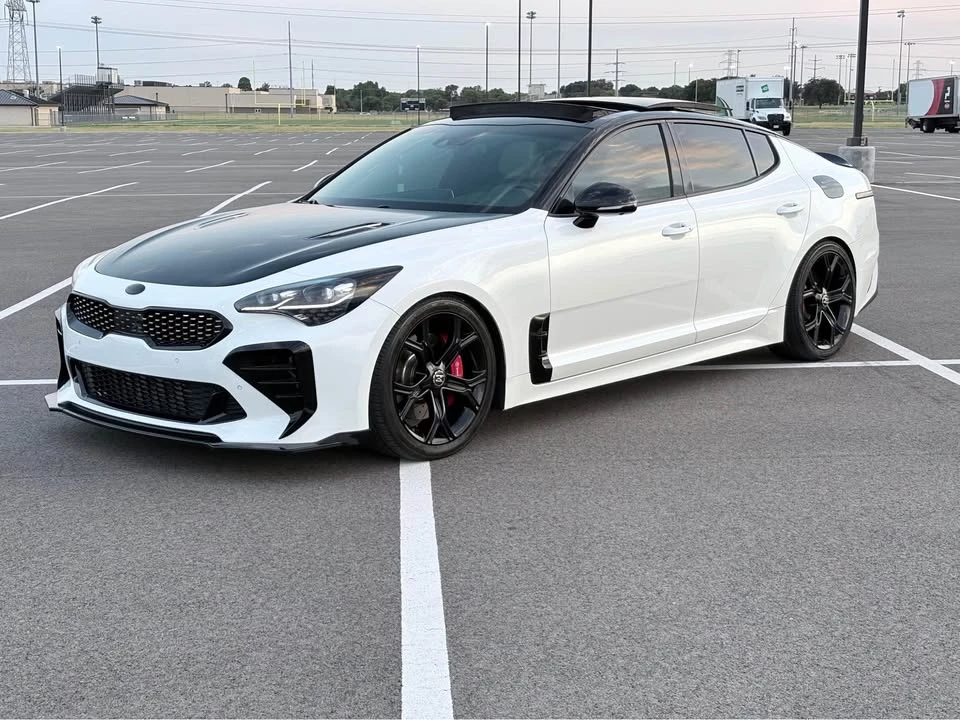 2019 Kia Stinger - Image 2 of 19