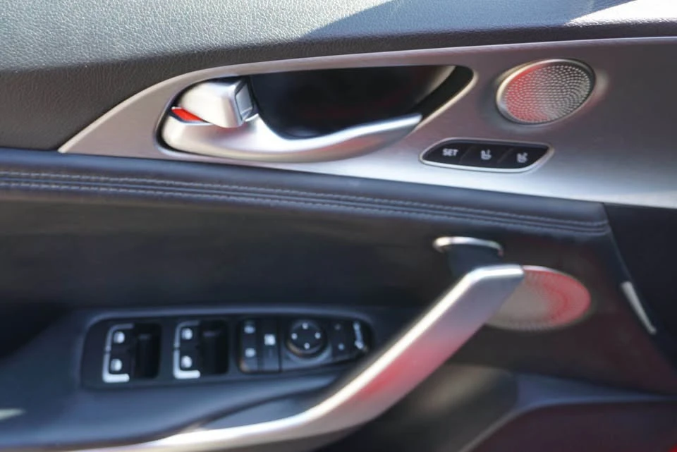 2019 Kia Stinger GT - Image 18 of 19