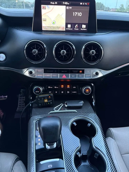 2019 Kia Stinger - Image 17 of 19