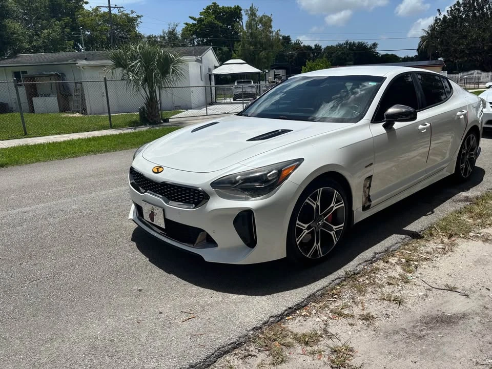 2019 Kia Stinger GT - Image 2 of 4