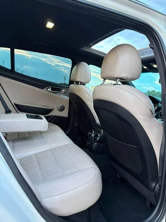 2019 Kia Stinger GT - Image 11 of 19
