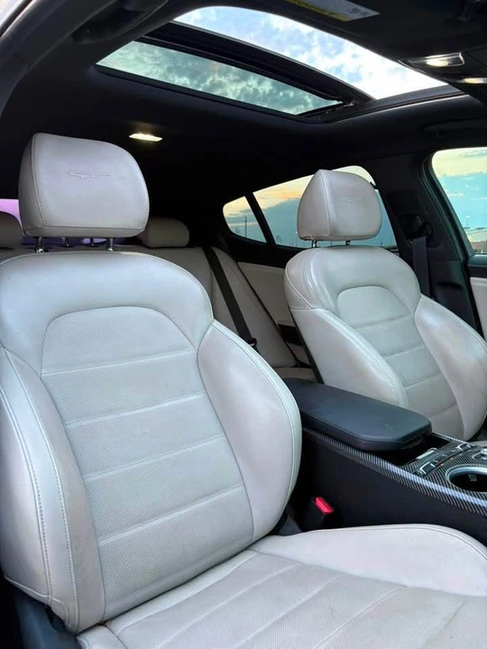2019 Kia Stinger GT - Image 12 of 19