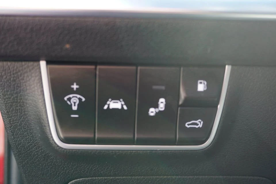 2019 Kia Stinger GT - Image 17 of 19