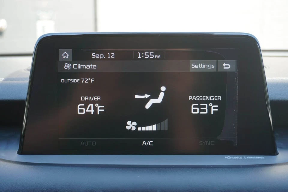 2019 Kia Stinger GT - Image 10 of 19