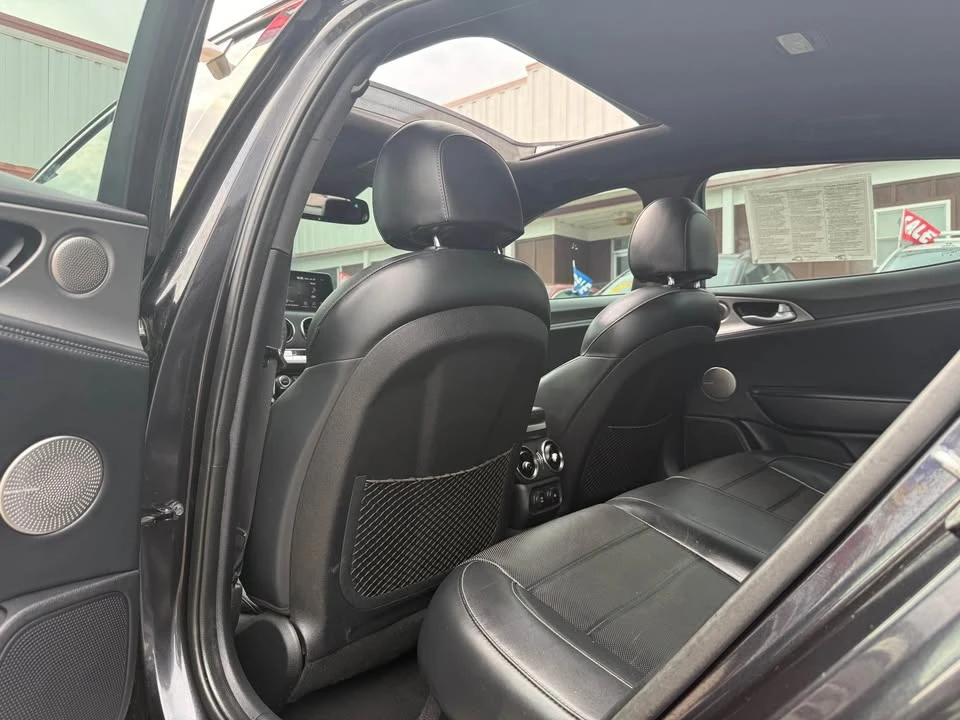 2019 Kia Stinger GT - Image 14 of 19