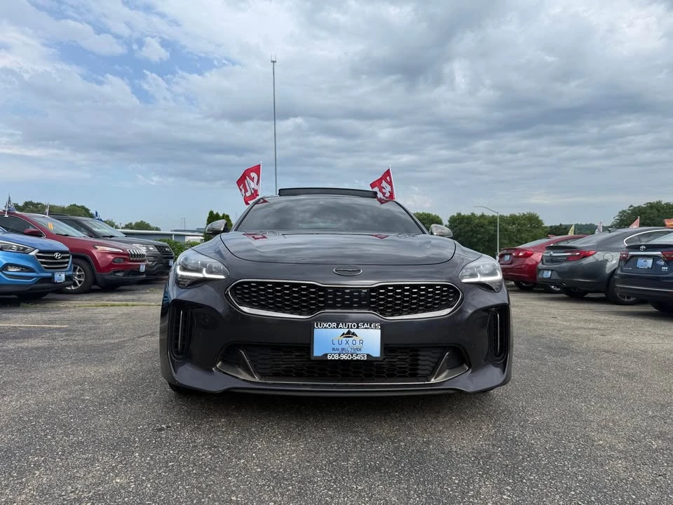 2019 Kia Stinger GT - Image 9 of 19