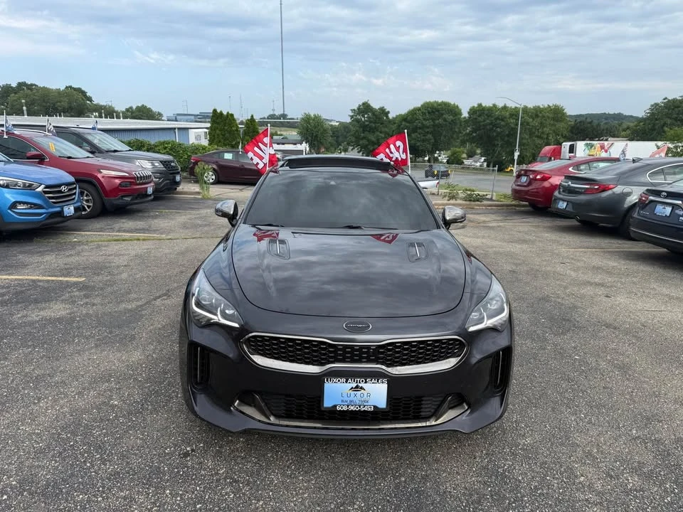 2019 Kia Stinger GT - Image 8 of 19