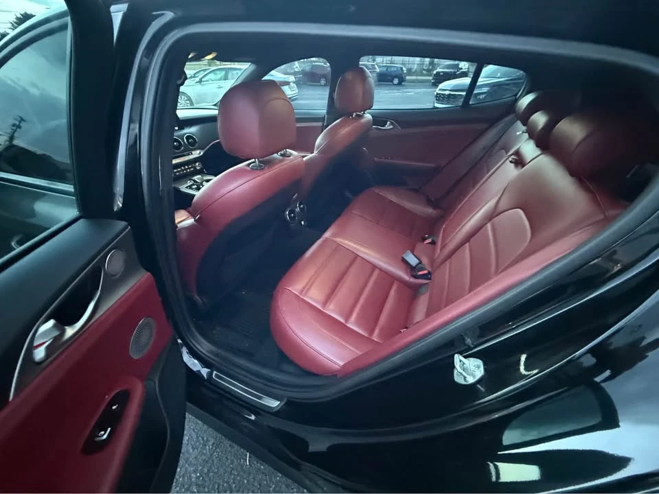 2019 Kia Stinger GT - Image 10 of 16